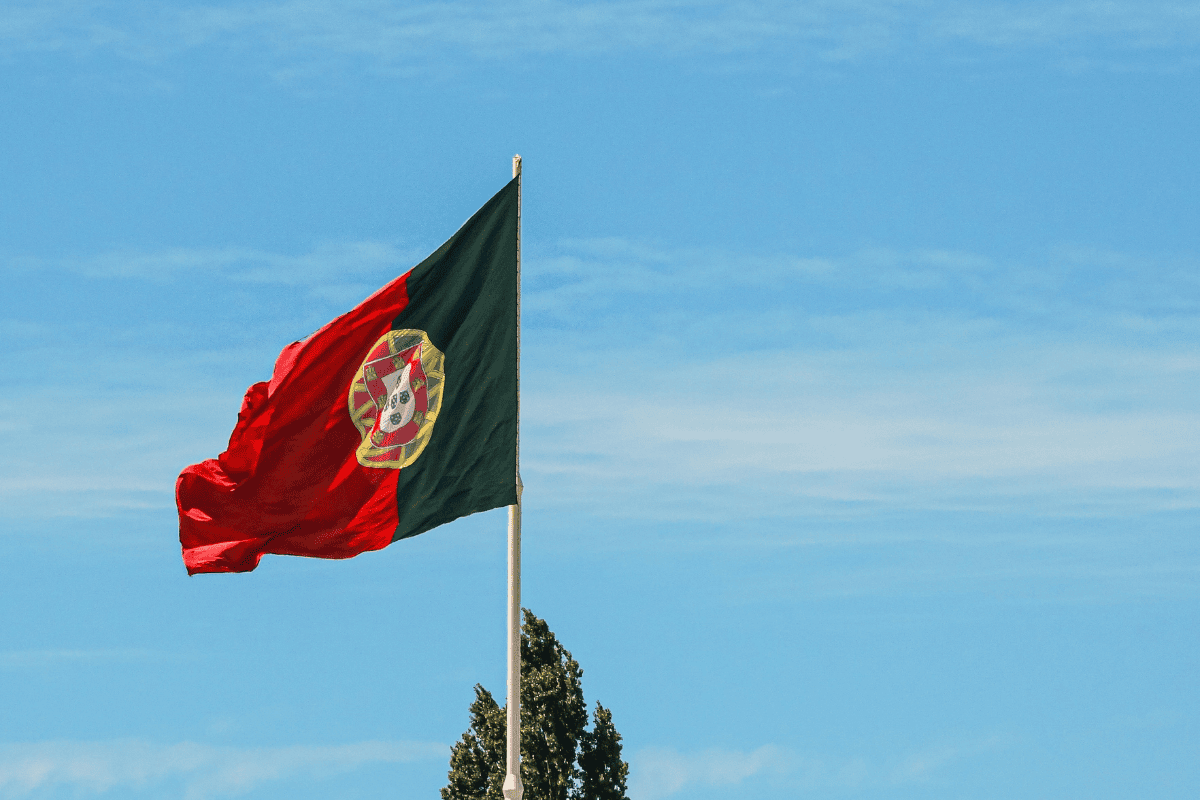 Simplest Portuguese visas for becoming a resident