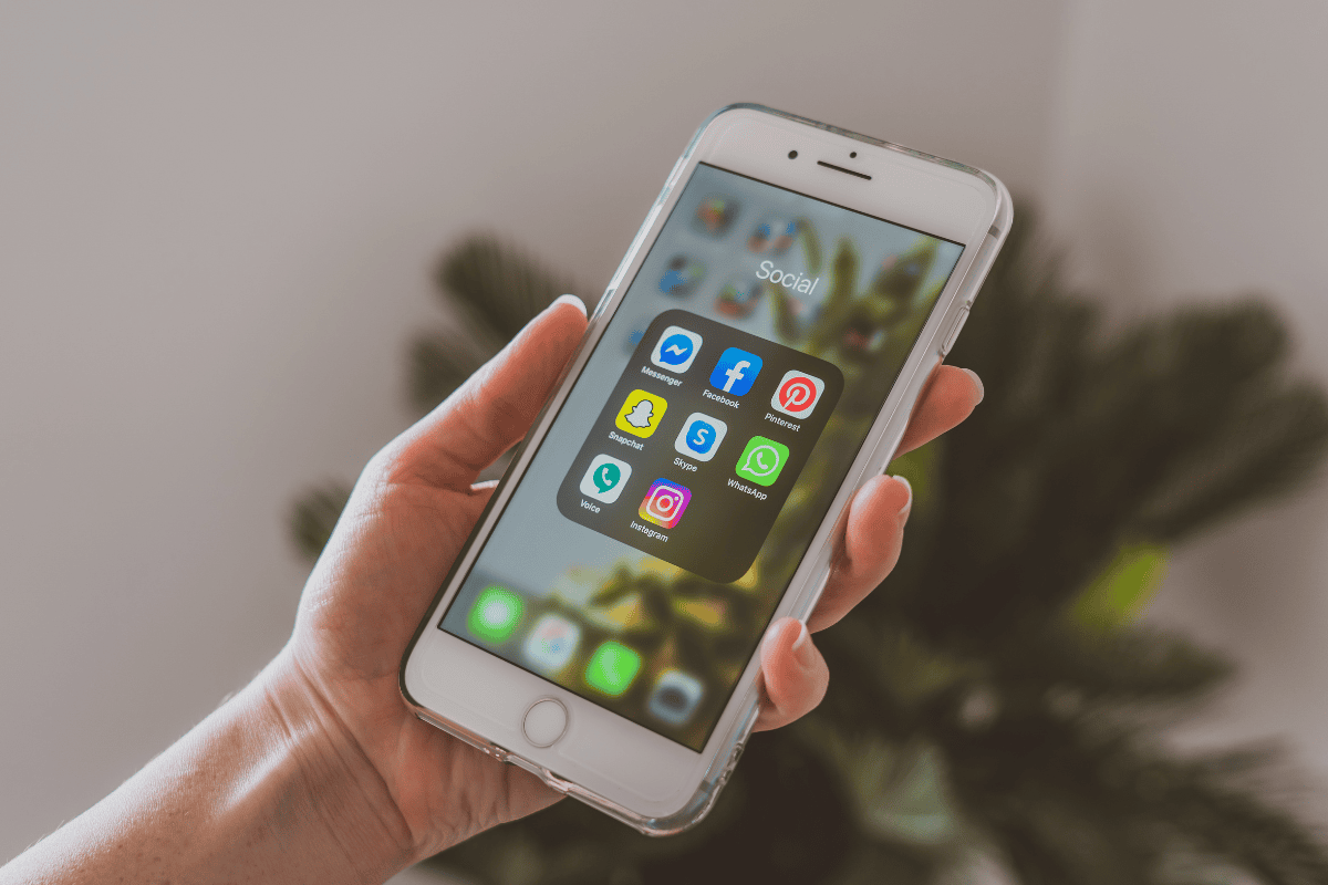 Embrace expat life with these helpful apps